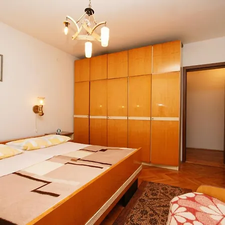 5595a Apartment *